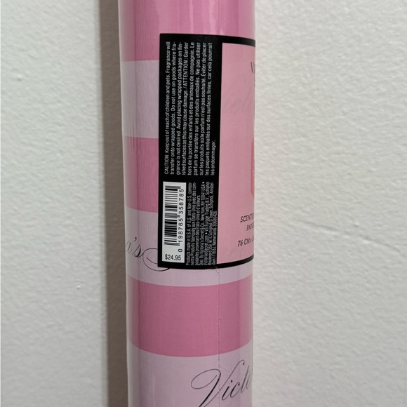 Victoria's Secret Pink and White Gift Wrap - Picture 3 of 3